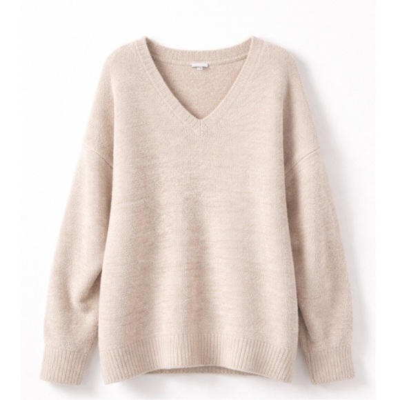 NEW Barefoot Dreams CozyChic Pullover - Picture 2 of 6